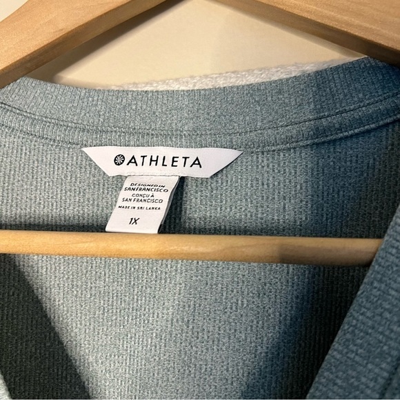 Athleta Uptempo Ribbed Henley Top, Minimalistic Grey SIZE 1x - Picture 6 of 9